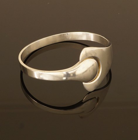 Hans Hansen bracelet sterling silver. Size: 
5,6x5cm. W: 33gr