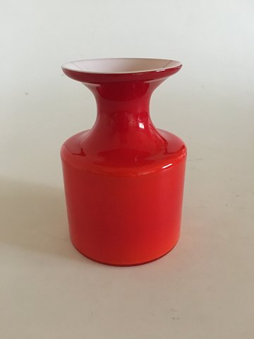 Carnaby Vase Fra Holmegaard Orangerød / Hvid. Design Per Lütken