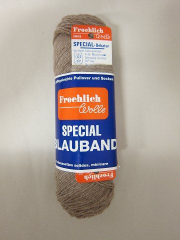 Strømpegarn
Meleret beige, Farvenr. 23
Det gode gamle strømpegarn: FROEHLICH STRØMPEGARN SPECIAL BLAU BAND
50 gram pr. nøgle