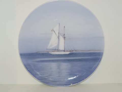 Royal Copenhagen
Plate with sailboat from 1898-1923