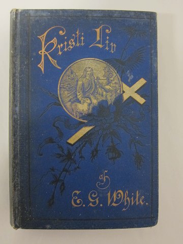 Jesu Kristi Liv af E.G. White
År 1893
Indskrevet: "Peter Henningsen Tegllvender, Mandemark, 1895"
Aldersrelaterede brugsspor