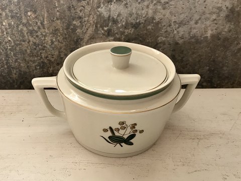 Royal Copenhagen
Hjertegræs/
Beben grass
# 884/9479
  * 100kr