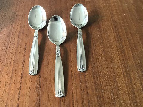 silverplate
Major
dessert spoon
*30kr