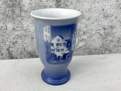 Royal Copenhagen
Rundskue Vase
1942
* 600kr