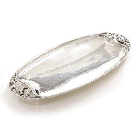 A Georg Jensen Blossom Sterling silver tray. #2D. 
After 1945. L: 33cm. W: 15,5cm. W: 618gr