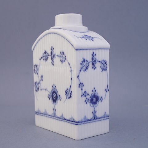 Royal Copenhagen, blue fluted; A vase of porcelain #262