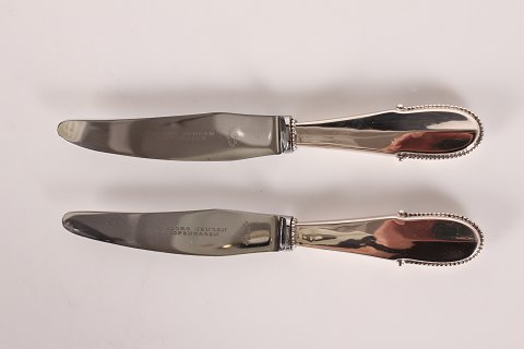 Georg Jensen
Kuglebestik
Frokostknive
L 19 cm