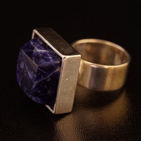 item no: 372000