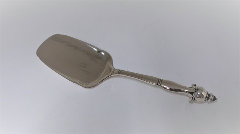 Silber Servierlöffel mit Bernstein. (830). Länge 19,5 cm. Produziert von 1927.