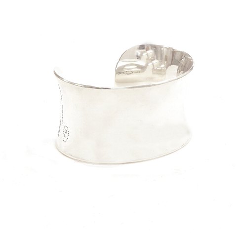 Georg Jensen, Denmark: A sterlingsilver bangle. 
#566A. Width inside: 6,2cm. W: 93gr