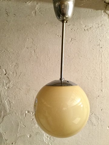 Ball Hängelampe
*350 DKK