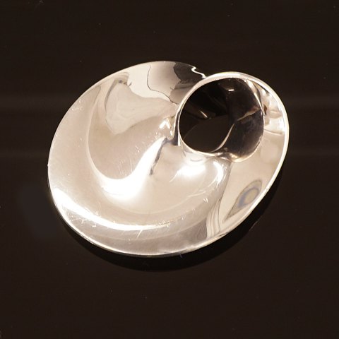 Torun Bülow Hübbe für Georg Jensen: Grosse Brosche 
aus Sterlingsilber. #374. Mål: 6,8x5,9cm