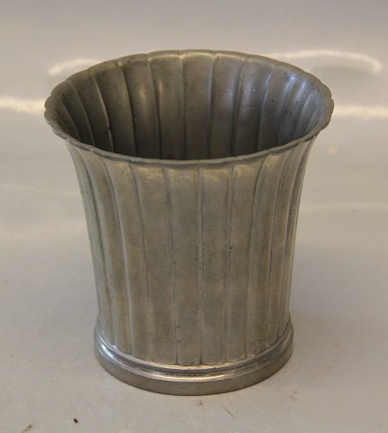 Just A 2353 Riflet tin vase  10 x 10 cm
