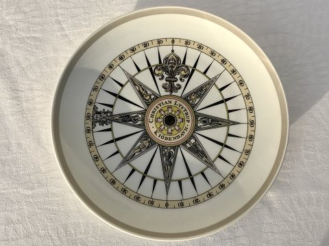 Royal Copenhagen
compass plate
1975
* 200kr