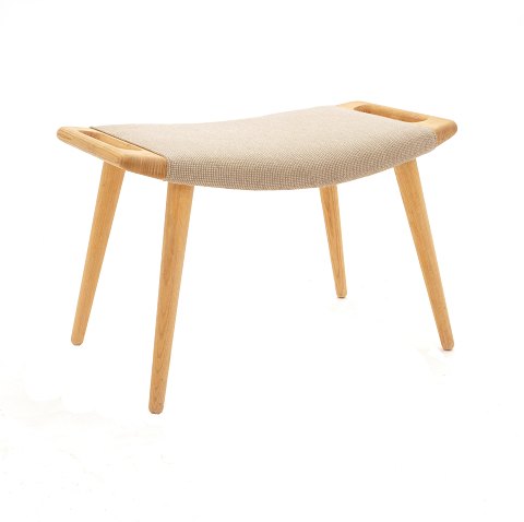 Hans J. Wegner, 1914-2007: Footstool made for the 
Teddy-chair. Oak. PP120