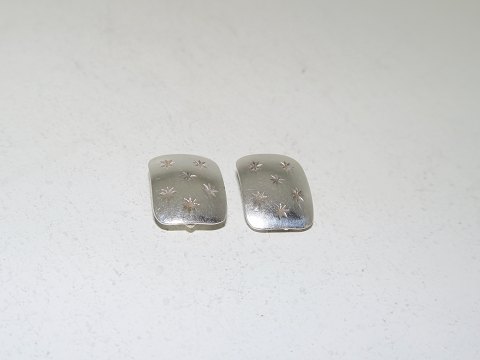 Danish silver
Ear clips with stars from 1940-1960