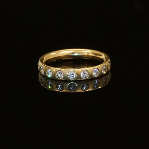 Georg Jensen: 18kt Goldring mit neun Diamanten. 
Ringgr. 55