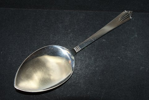 Kage / Serveringsspade Sankt Knud (Sct. Knud) Dansk Sølvbestik 
Slagelse sølv
Længde 19,5 cm.