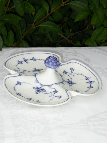 Royal Copenhagen  Blue fluted Cabarret dish 449