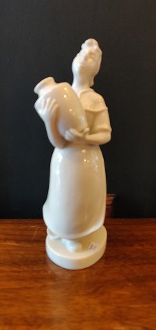 Bode Willumsen for Royal Copenhagen 4093 woman with jar 20,5 cm