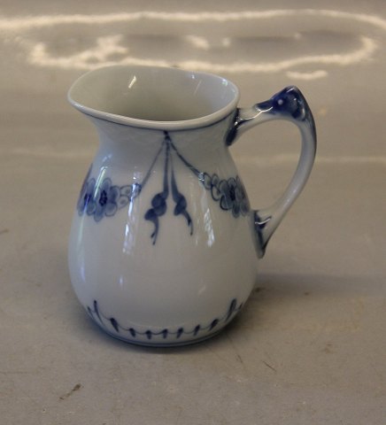 085 b Flødekande 9 cm (395) 1.5 dl
B&G Blå Empire porcelæn 
