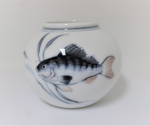 Royal Copenhagen. Small vase with fish motif. Model 2503/2390. Height 8 cm. (1 
quality)