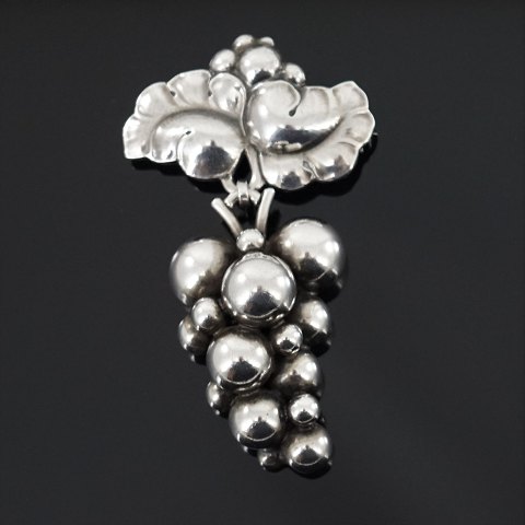 Georg Jensen; Moonlight Grapes broche af sterlingsølv #217 B