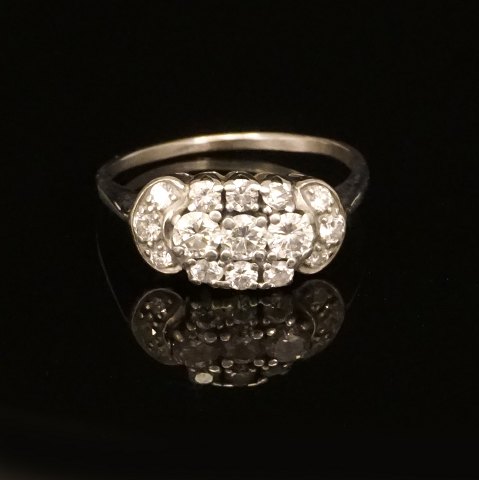 Weissgoldring 18kt Gold mit 15 Diamanten. Ringgr. 
58