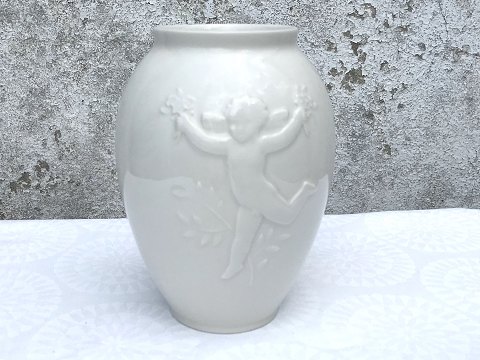 Royal Copenhagen
Blanc de Chine
Vase
#4119
*775kr