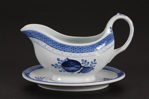 Royal Copenhagen
Aluminia
Blue Tranquebar
Sauce Boat no. 923
