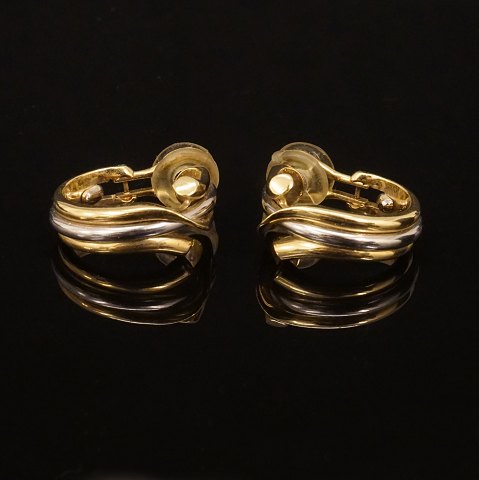 A pair of 18kt gold Georg Jensen earclips. #1488. 
Size: 20x18mm