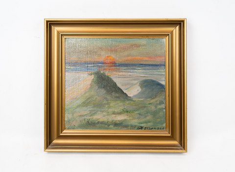 Oil painting with 
motif of sunset signed H. Ellemann and with gilded frame.
5000m2 showroom.
