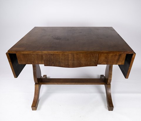 Table with extensions in mahogany, in great antique condition from the 1870s. 
5000m2 showroom.