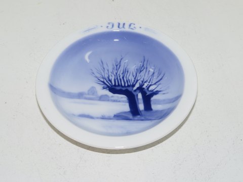 Royal Copenhagen 
Small Christmas plate from 1923-1928