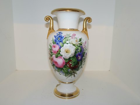 Royal Copenhagen
Amazing vase by Klein from around 1850