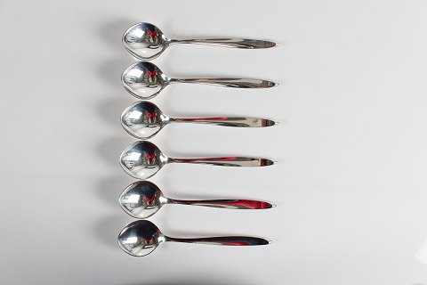Mimosa flatware
of sterling silver
Soup spoons
L 19,5 cm