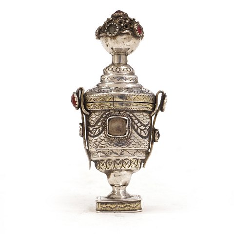 An early 19th century Danish partly gilt silver 
vinaigrette. Poul Hansen, Tønder, 1785-1830