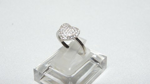 Elegant ladies ring with zikon in Silver