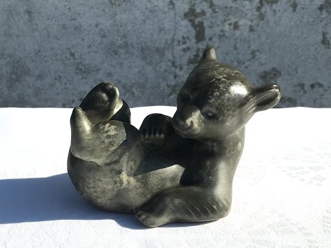 Bornholm ceramics
Johgus
Bear lying on his back
* 250 DKK