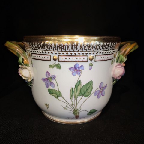 Royal Copenhagen, Flora Danica; Wine cooler #3570 in porcelain