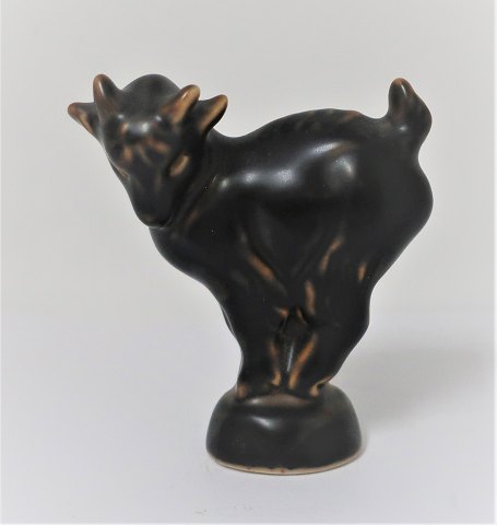 Royal Copenhagen. Goat kid in stoneware. Model 20212. Height 8.5 cm. (1 quality)