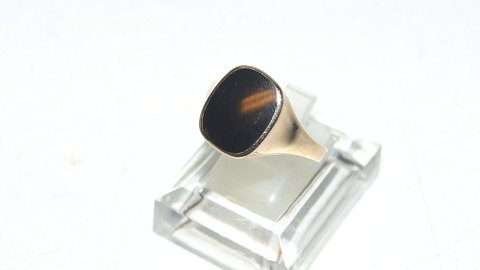 Elegant #Herrering with black onyx in 8 carat gold