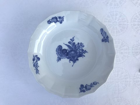 Royal Copenhagen
Angular blue flower
Serving bowl
# 10/8529
*500kr