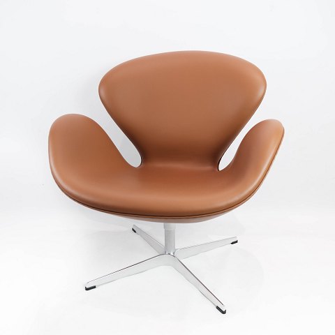 Svane stolen, model 3320, designet af Arne Jacobsen i 1958 og fremstillet af 
Fritz Hansen.
5000m2 udstilling.
