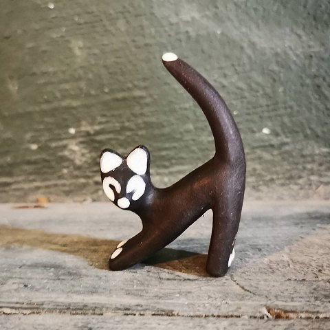 Figure of cat from Michael Andersen & Son