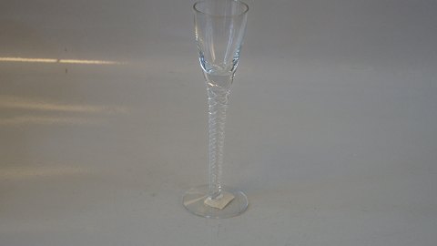 Snapseglas Mellem # Amager / # twist Holmegaard / Kastrup
Height 16.5 cm