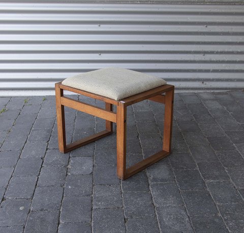 Dansk design
Sidebord/skammel
teak