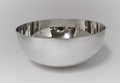 Georg Jensen. Sterling bowl (925). Model 1145C. Design Piet Hein. Diameter 13 
cm. Height 5.5 cm