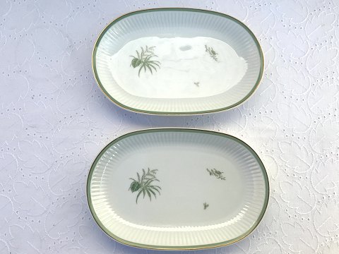 Royal Copenhagen
Grøn melodi
Lille serveringsfad
#1513/ 14054
*75kr