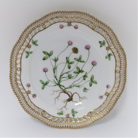 Royal Copenhagen. Flora Danica plate. Diameter 25 cm. (3553). Produced before 
1900. (1 quality). Trifolium fragiferum L